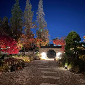 푸른 한옥 사진 1