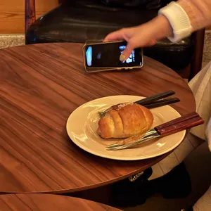 푸른 한옥 사진