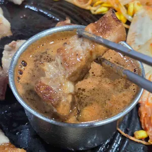 공새미솥뚜껑 대표 사진