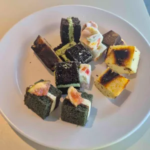 애슐리퀸즈 사진