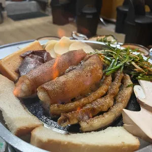 원조한우곱창돼지촌 사진