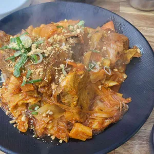 명동감자탕 사진