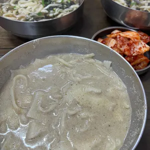 옛날홍두깨손칼국수 대표 사진