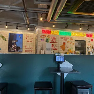 더타코부스 리뷰 사진