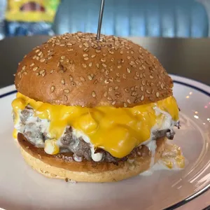 제레미버거 쥬니어 대표 사진