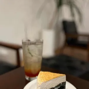 로우더 대표 사진