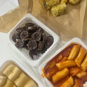 먹깨비 김밥만두 사진