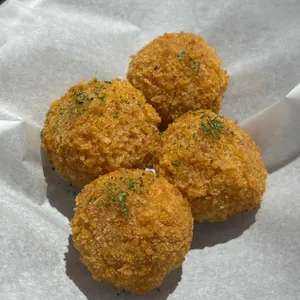 듀얼몬스터 대표 사진