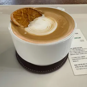 애크로매틱 커피 컴퍼니 사진