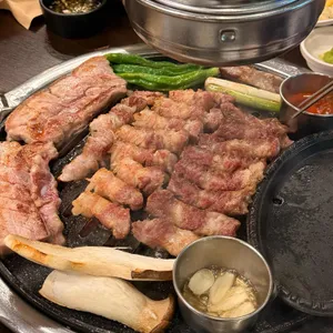 육향정 사진