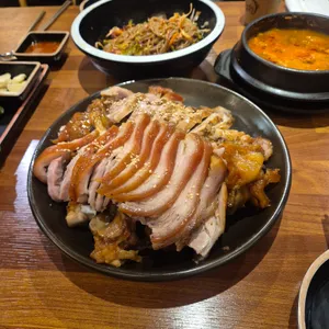 더맛있는족발보쌈 사진