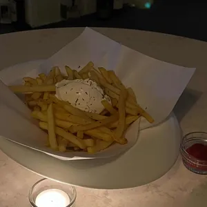 믹스드테이블 대표 사진