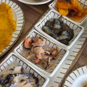 한반도회대게직판장 사진