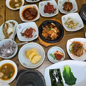 유림돌솥밥 사진