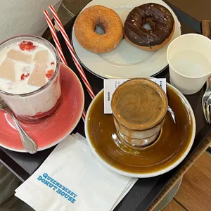 퀸즈베리도넛하우스 사진