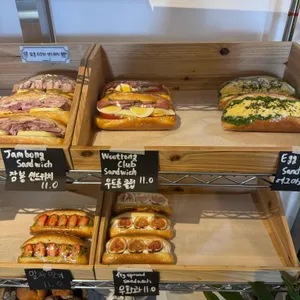 우트롱 리뷰 사진