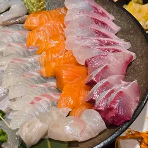 사담 대표 사진