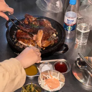 장작꾼 대표 사진