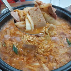 돌부대찌개 사진