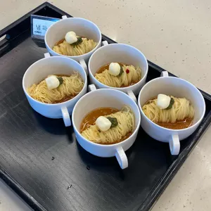 무한리필 피자보틀 사진