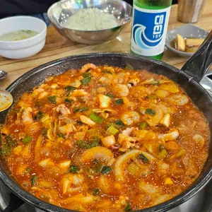 국이네낙지볶음 사진