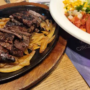 온더보더 대표 사진