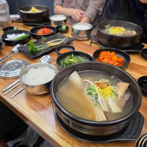 갈비탕 뚝배기 대표 사진