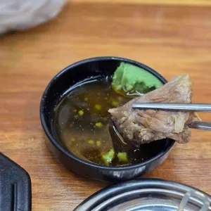 갈비탕 뚝배기 사진