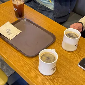 컴포즈커피 사진