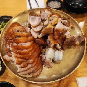 대학로족발보쌈 사진