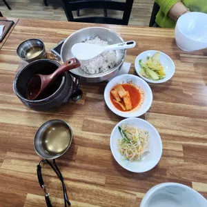 홍가네우렁쌈밥 사진 1