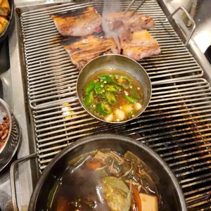 왕재봉흑돼지 사진