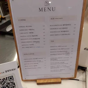 모먼트오월 리뷰 사진