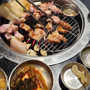 새벽숯불가든 사진 1