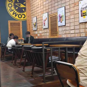 컴포즈커피 리뷰 사진
