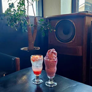 스포트라이트 커피 사진