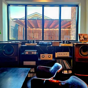 스포트라이트 커피 리뷰 사진