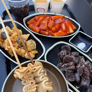 명품삼청동떡볶이 대표 사진