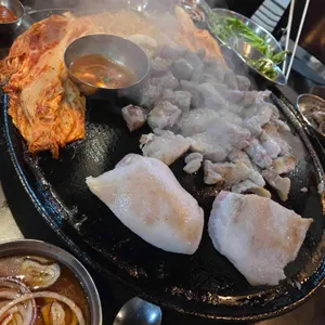 동두천솥뚜껑삼겹살 사진