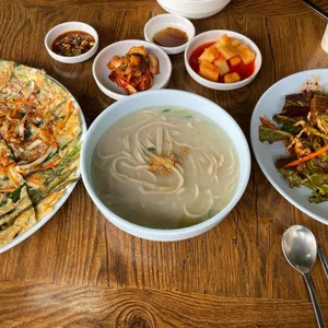 단감농원할매칼국수 사진 1