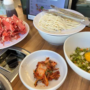 등촌샤브칼국수 사진