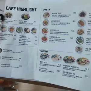 카페 하이라이트 리뷰 사진