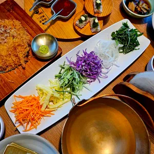 신사와 칼국수 사진