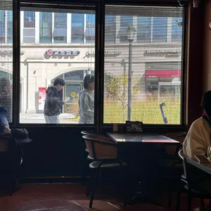 엘리스 리뷰 사진