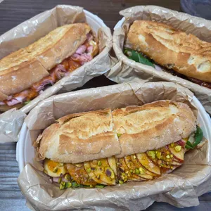 레일드 샌드위치 사진