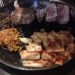 동두천솥뚜껑삼겹살 사진