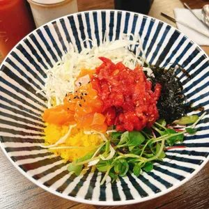 육회한연어 대표 사진