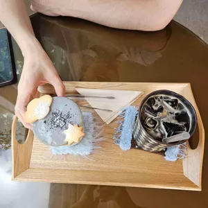 옅은색과 조각들 사진