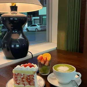 시즌즈 리뷰 사진