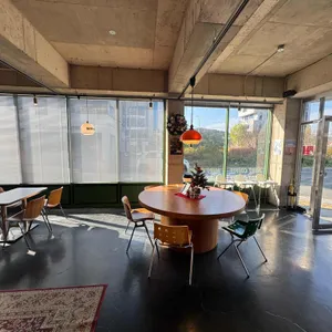 미드테이블 리뷰 사진